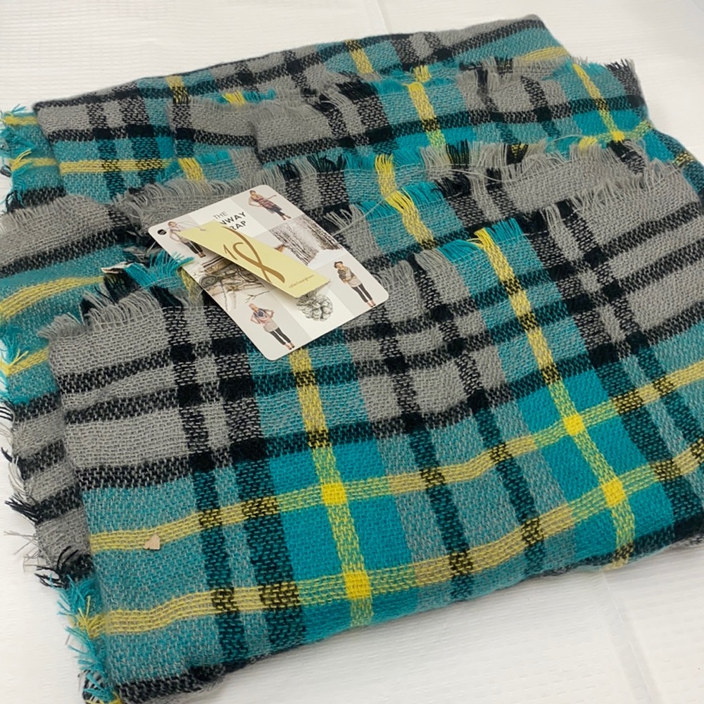 nwt wrap scarf